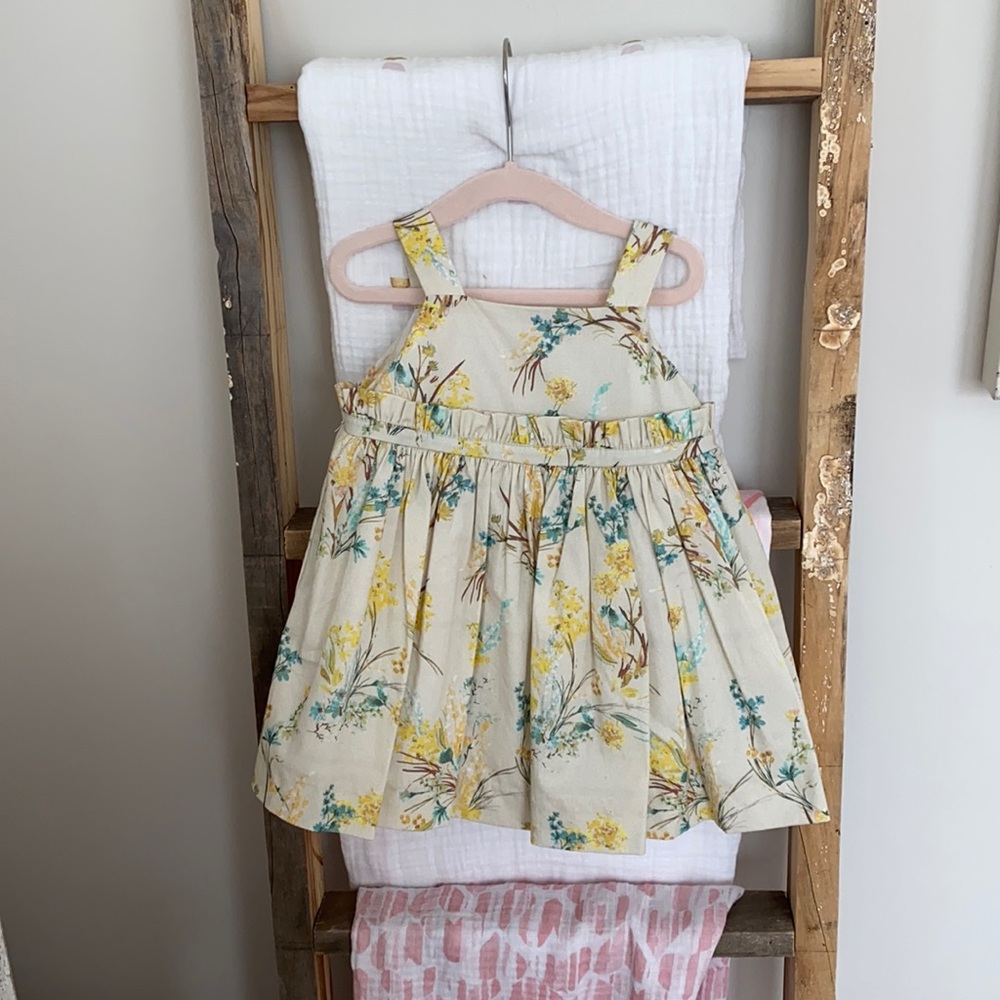 Beautiful Edgehill dress!